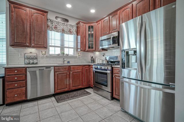 86 PELICAN PL, West Deptford, NJ 08086