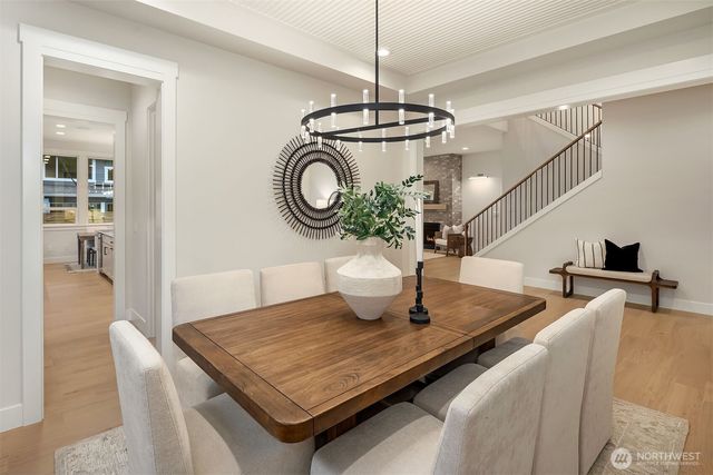 816 165th Avenue NE, Bellevue, WA 98008