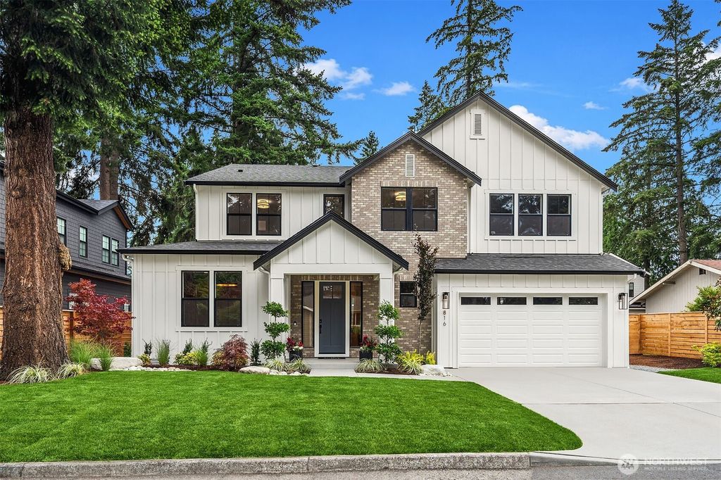 816 165th Avenue NE, Bellevue, WA 98008