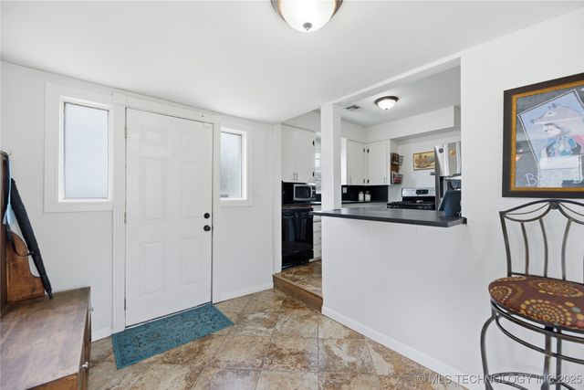 1102 E 37th Place, Tulsa, OK 74105