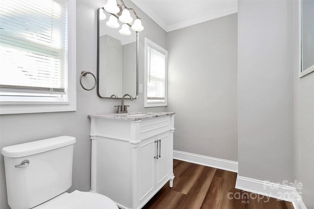 1015 W 4th Avenue, Gastonia, NC 28052