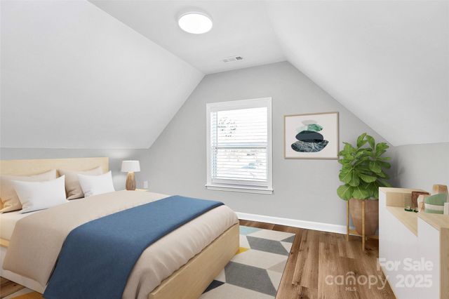 1015 W 4th Avenue, Gastonia, NC 28052