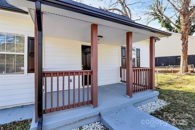 1015 W 4th Avenue, Gastonia, NC 28052
