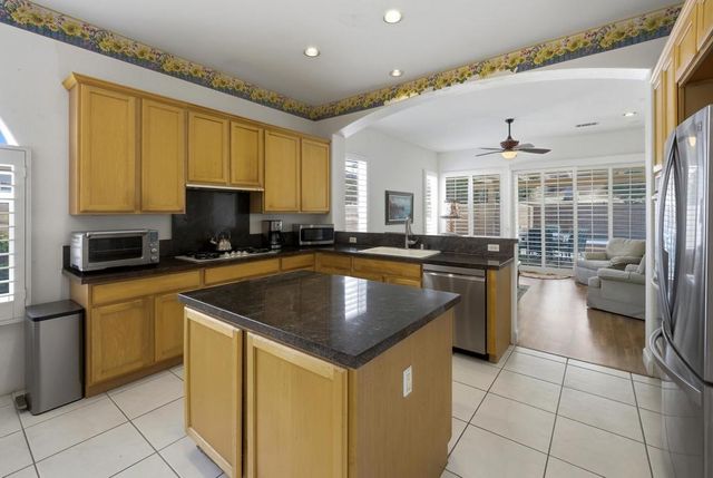 133 Vista Royale, Palm Desert, CA 92260