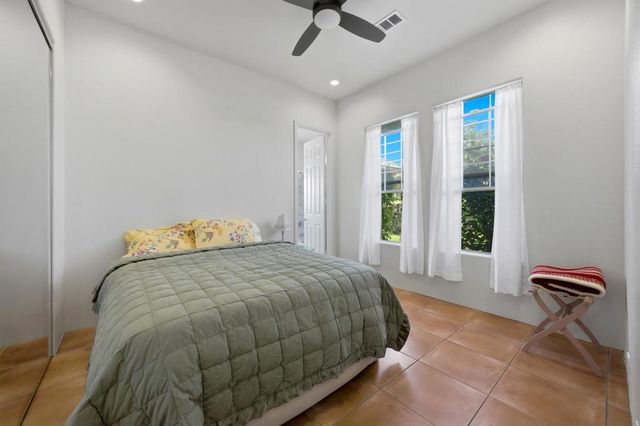 133 Vista Royale, Palm Desert, CA 92260