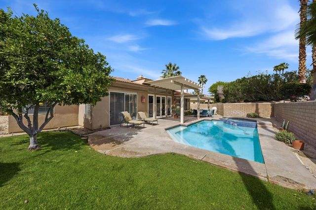 133 Vista Royale, Palm Desert, CA 92260