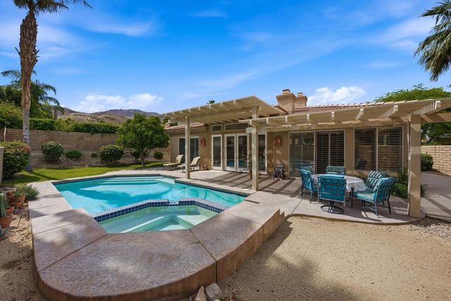 133 Vista Royale, Palm Desert, CA 92260