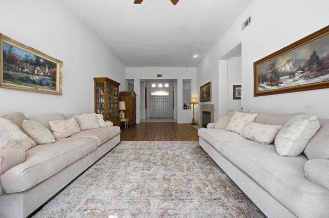 133 Vista Royale, Palm Desert, CA 92260