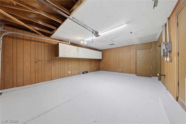 6811 Soldela Drive, Las Vegas, NV 89156