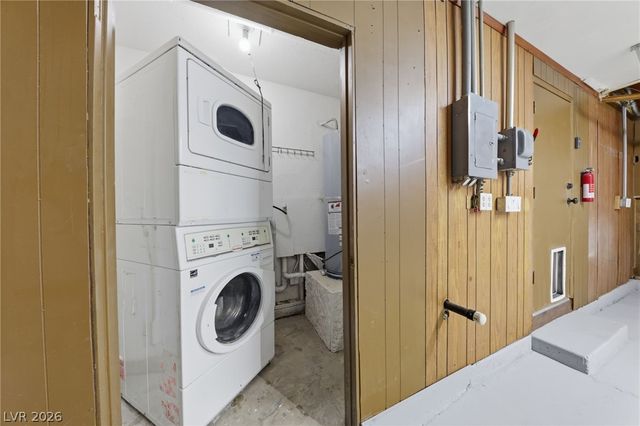 6811 Soldela Drive, Las Vegas, NV 89156