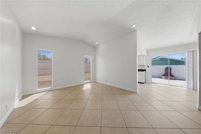 6811 Soldela Drive, Las Vegas, NV 89156