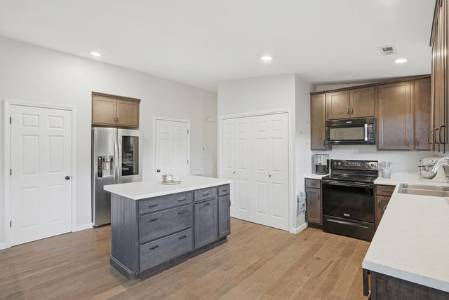 408 CEDAR LN, Columbia, MO 65201
