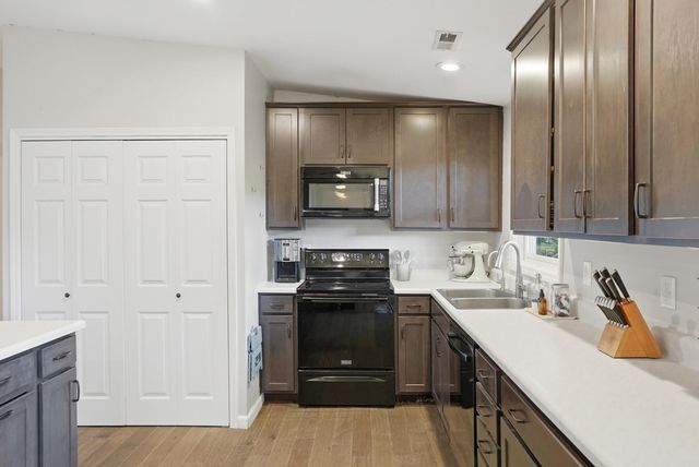408 CEDAR LN, Columbia, MO 65201