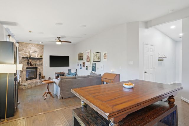 408 CEDAR LN, Columbia, MO 65201