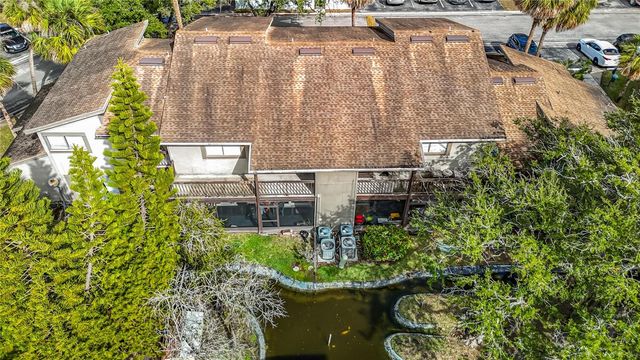 6344 NEWTOWN CIRCLE B2, Tampa, FL 33615