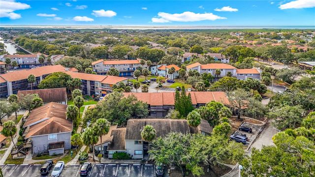 6344 NEWTOWN CIRCLE B2, Tampa, FL 33615