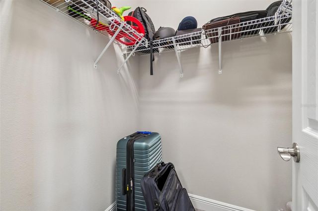 12453 HORSESHOE BEND DRIVE, Lithia, FL 33547