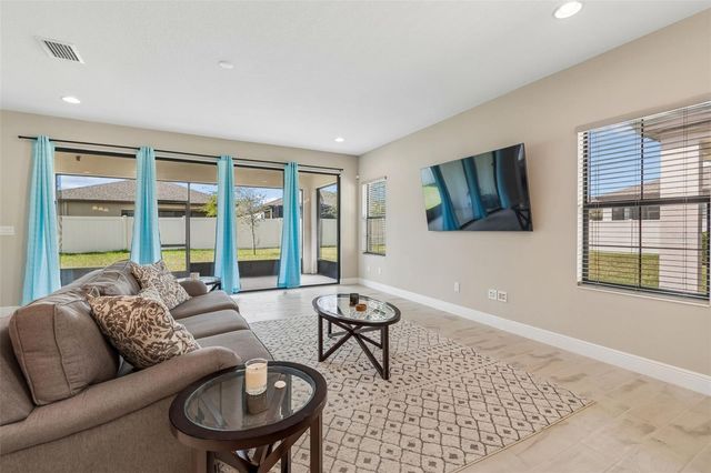 12453 HORSESHOE BEND DRIVE, Lithia, FL 33547