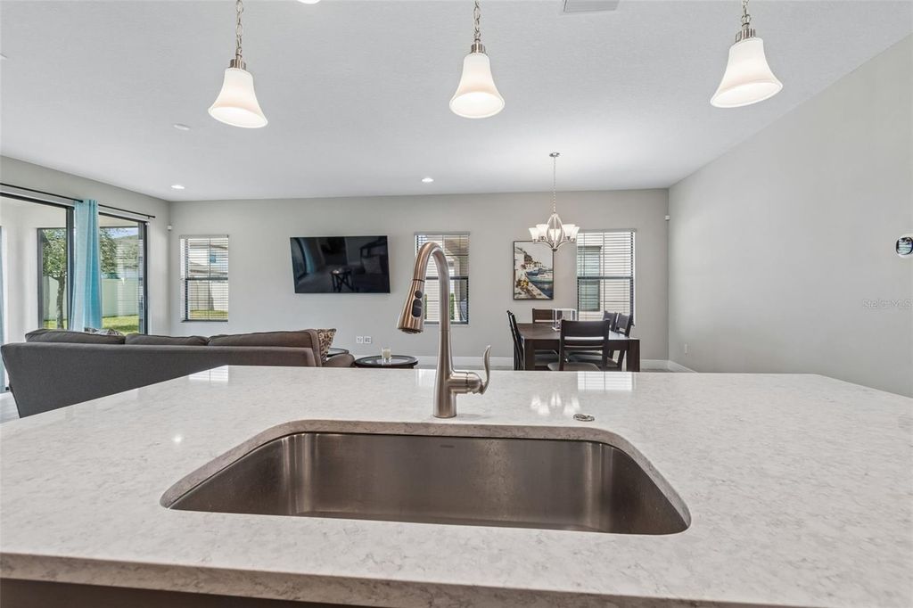 Image 18 of property listing at 12453 HORSESHOE BEND DRIVE, Lithia, FL 33547