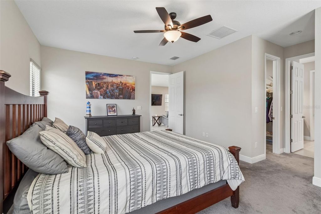 Image 21 of property listing at 12453 HORSESHOE BEND DRIVE, Lithia, FL 33547