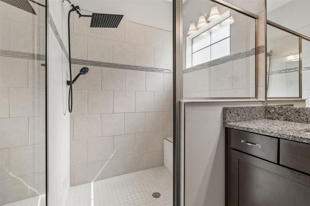 Image 27 of property listing at 12453 HORSESHOE BEND DRIVE, Lithia, FL 33547