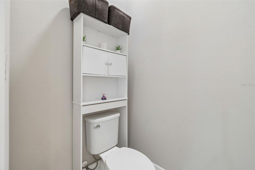 Image 29 of property listing at 12453 HORSESHOE BEND DRIVE, Lithia, FL 33547