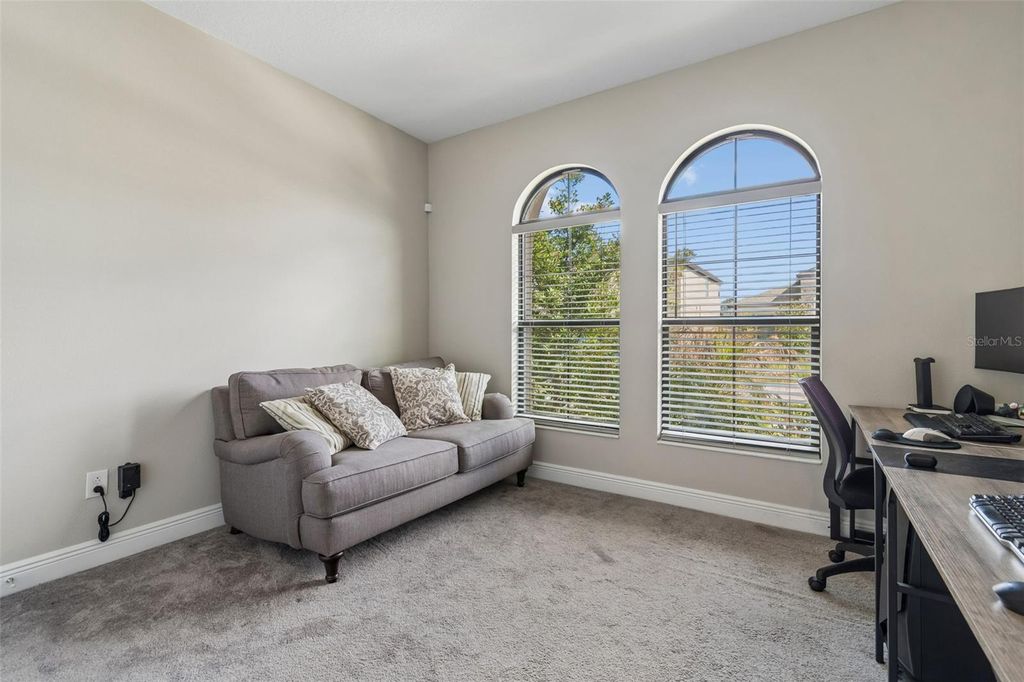 Image 30 of property listing at 12453 HORSESHOE BEND DRIVE, Lithia, FL 33547