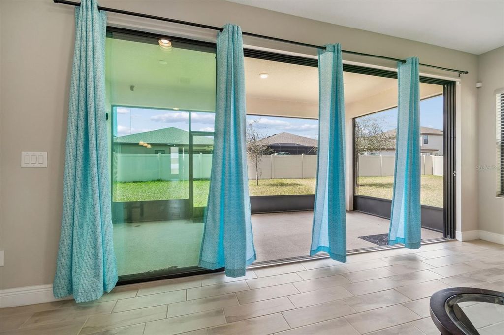 Image 39 of property listing at 12453 HORSESHOE BEND DRIVE, Lithia, FL 33547