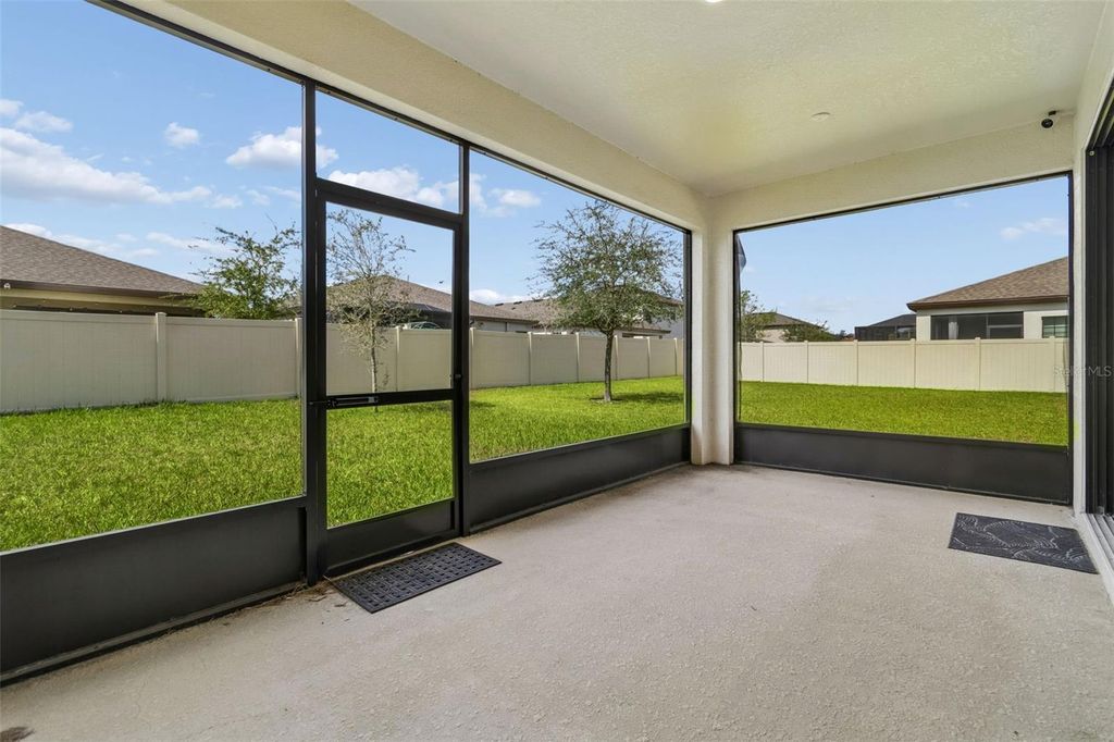 Image 40 of property listing at 12453 HORSESHOE BEND DRIVE, Lithia, FL 33547