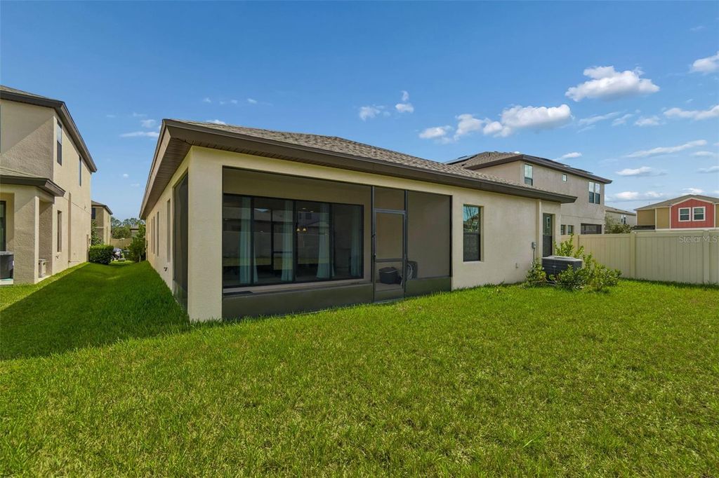 Image 43 of property listing at 12453 HORSESHOE BEND DRIVE, Lithia, FL 33547