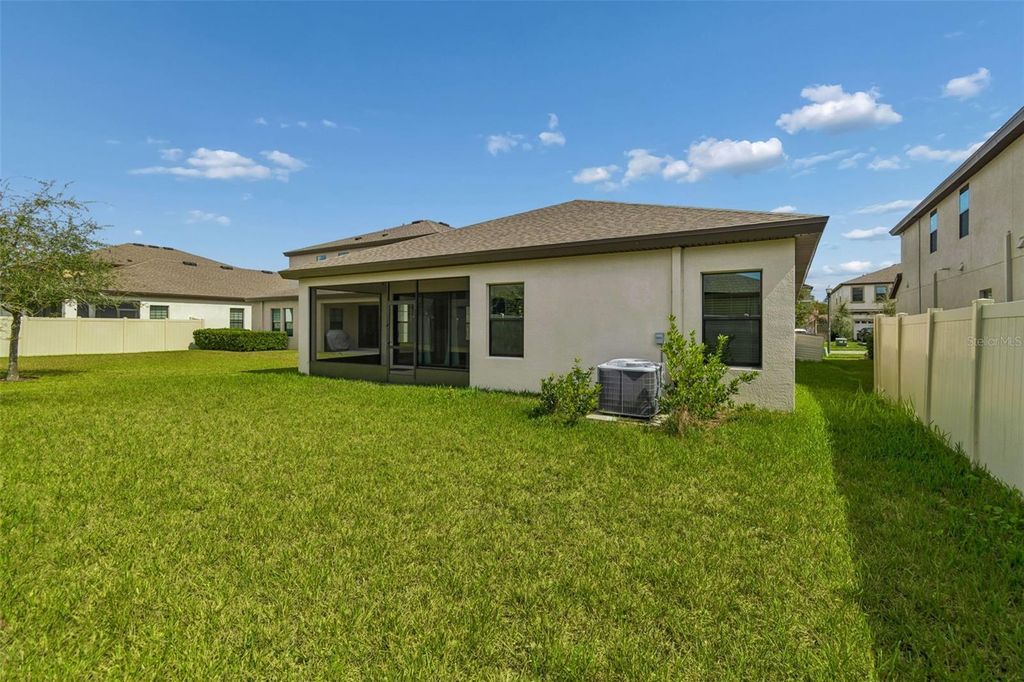 Image 45 of property listing at 12453 HORSESHOE BEND DRIVE, Lithia, FL 33547