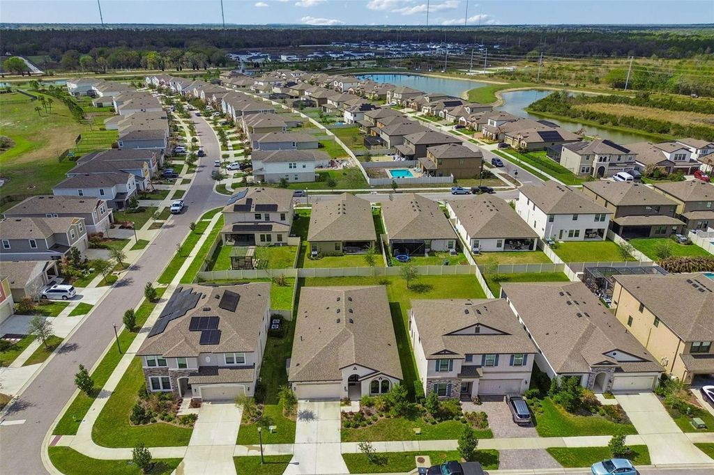 Image 54 of property listing at 12453 HORSESHOE BEND DRIVE, Lithia, FL 33547