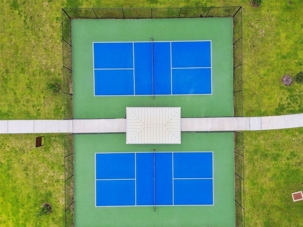 Image 59 of property listing at 12453 HORSESHOE BEND DRIVE, Lithia, FL 33547