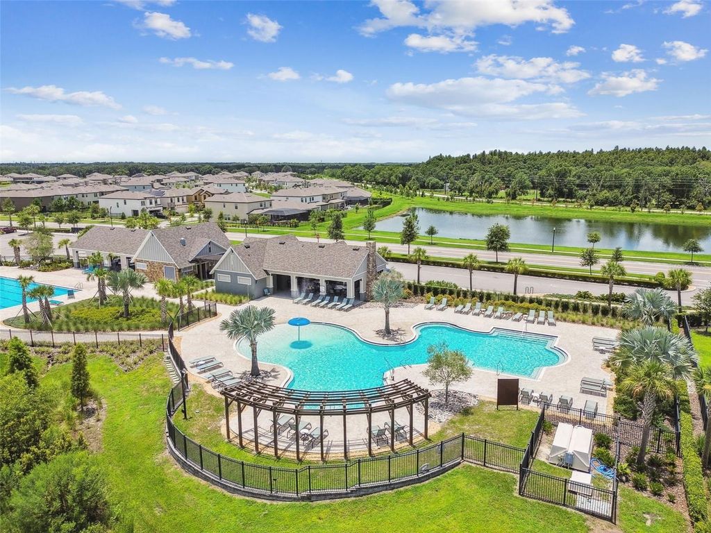 Image 62 of property listing at 12453 HORSESHOE BEND DRIVE, Lithia, FL 33547