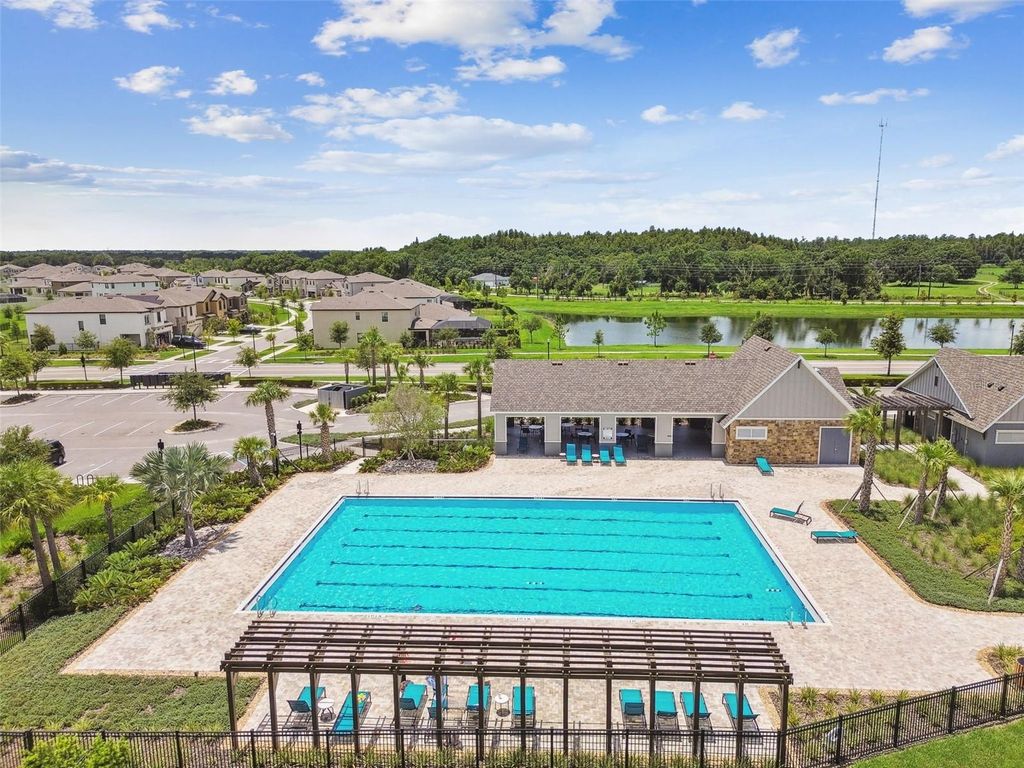 Image 70 of property listing at 12453 HORSESHOE BEND DRIVE, Lithia, FL 33547