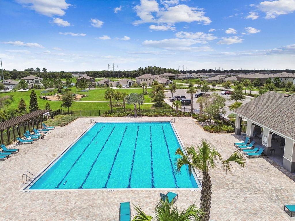 Image 71 of property listing at 12453 HORSESHOE BEND DRIVE, Lithia, FL 33547