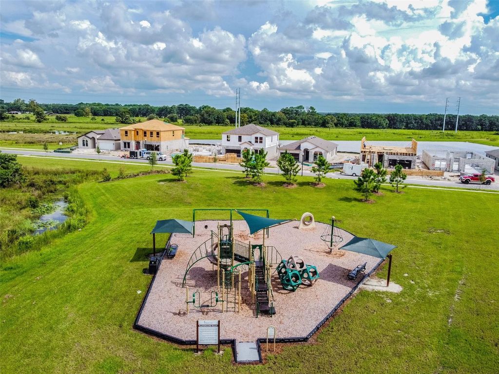 Image 80 of property listing at 12453 HORSESHOE BEND DRIVE, Lithia, FL 33547