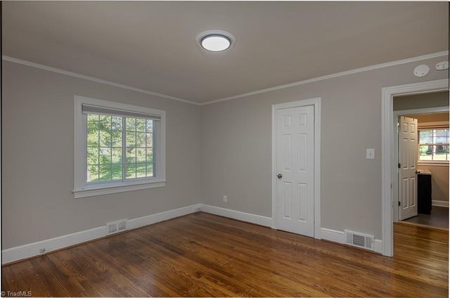 1910 Darwick Road, Winston-salem, NC 27127