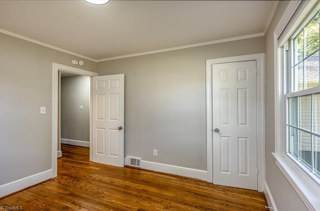 1910 Darwick Road, Winston-salem, NC 27127