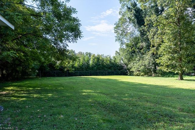 1910 Darwick Road, Winston-salem, NC 27127