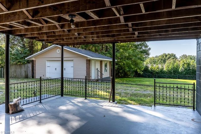 1910 Darwick Road, Winston-salem, NC 27127