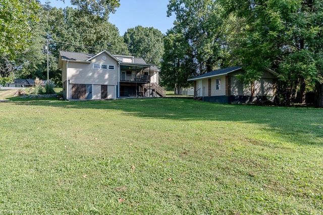 1910 Darwick Road, Winston-salem, NC 27127