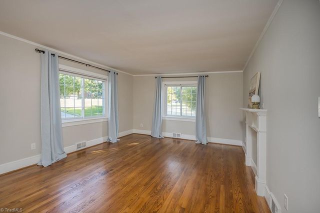 1910 Darwick Road, Winston-salem, NC 27127