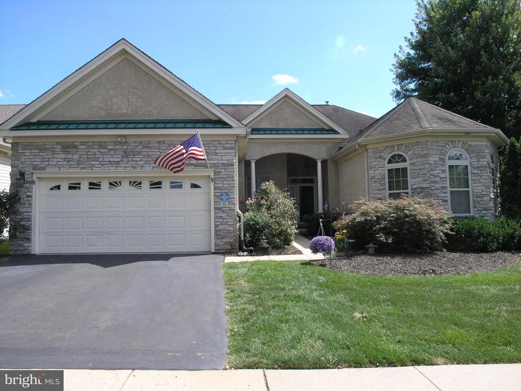 950 NATHANIEL TRL, Warwick, PA 18974
