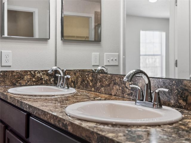 3002 BARGATE STREET, Orlando, FL 32824