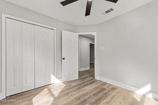 7937 Helmsdale Drive, Ocean Springs, MS 39564