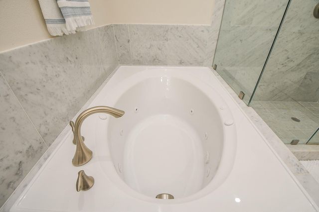 1204 Fowler Street, Houston, TX 77007