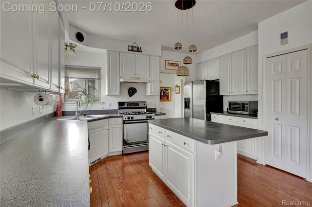 3200 Appleridge Drive, Pittsfield Charter Township, MI 48103