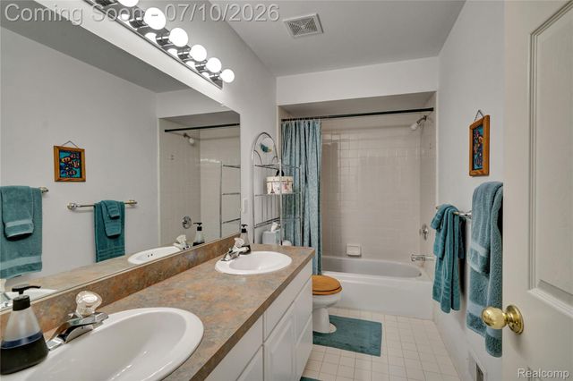 3200 Appleridge Drive, Pittsfield Charter Township, MI 48103