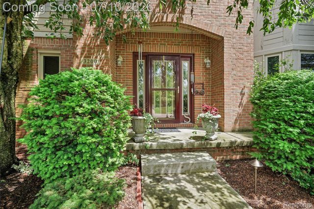 3200 Appleridge Drive, Pittsfield Charter Township, MI 48103